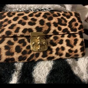 Leopard Print Wallet.